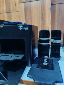 เครื่องตรวจสอบเพชรแบบพกพา Trusure Mini ออกแบบมาเพื่อการตรวจจับ CVD และ HPHT อย่างรวดเร็วและแม่นยำ - Product Image 1
