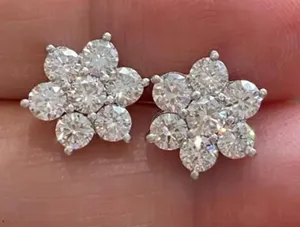 Pendientes de Diamantes Naturales con Corte Brillante Redondo, Unisex, de Lujo, en Oro Blanco de 14k, Certificados por IGI - Product Image 3