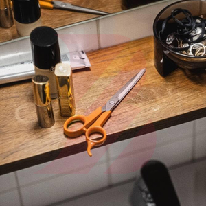 Tijeras de Peluquería Ergonómicas con Mango de Plástico Color Naranja, Tijeras de Acero Inoxidable para Barbería, Cuchilla Afilada, Herramienta de Peluquería Profesional - Product Image 4