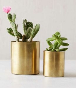 Juego de Macetas Metálicas Doradas, Modernas, con Marco de Alambre, para Interiores, Decorativas, Estilo Glam - Product Image 1