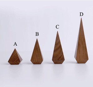Ensemble de présentoirs à bagues en bois à facettes, présentoir de bijoux en bois en forme de pyramide, tour de présentation de bagues de luxe pour comptoir de boutique - Product Image 4