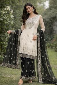 Anarkali Salwar Kameez en tissu de soie élégant et très demandé, avec un magnifique design de col, idéal pour les mariages et les fêtes, pour les mariées ou les femmes. - Product Image 4