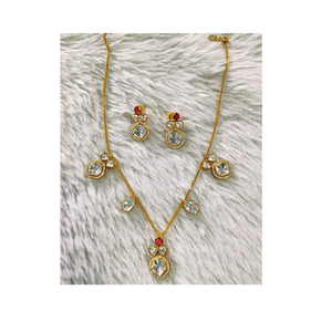 ADORABLE COLGANTE KUNDAN CON TOPS CON PIEDRAS DE RUBÍ para OCASIONES INDIAS JOYERÍA para MUJERES y NIÑAS - Product Image 4