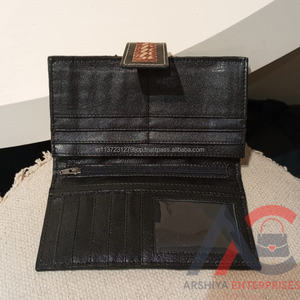 Nouvel arrivage de pochette de sculpture usinée à la main étui de téléphone en cuir de fourrure de vachette à motifs occidentaux portefeuille élégant portefeuilles à usages multiples - Product Image 3