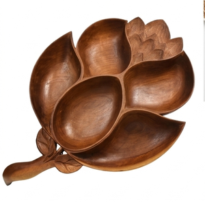 Assiette de service en bois faite à la main de qualité supérieure avec poignée en forme de feuille pour plateau de desserts de fête, accent élégant pour la table - Product Image 1