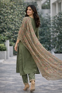 Ensemble Kurti pour femmes très tendance, vert olive, manches 3/4, coton et soie, entièrement cousu, pour les occasions régulières et les occasions festives - Product Image 5