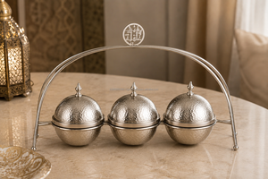 Ensemble de plateaux décoratifs floraux plaqués or avec poignée en calligraphie arabe, faits à la main, multifonctionnels, pour la présentation du Ramadan - Product Image 2