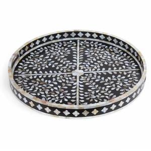 Plateau élégant en os incrusté, fait main, de luxe, multifonctionnel, suspendu, pour service et décoration intérieure, design floral moderne pour mariage et Diwali - Product Image 3