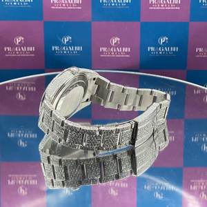 Reloj de cuarzo plateado para hombre, pulsera de acero inoxidable con incrustaciones de piedras, esfera redonda, reloj de pulsera de vestir para negocios - Product Image 4