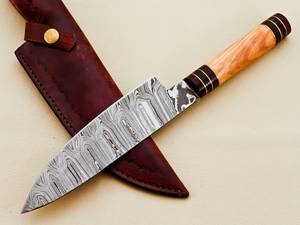 Couteau de chef artisanal en acier Damas, manche en bois, lame de 8 pouces, design ambidextre, haute qualité, personnalisable, meilleur cadeau pour homme. - Product Image 4