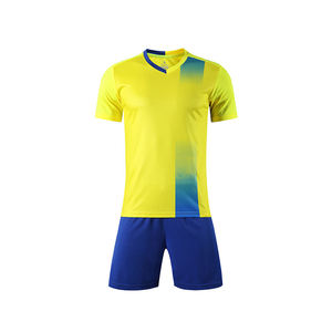 Proveedor de Uniformes de Fútbol de Alta Calidad para Exportación, Fabricante de Ropa Deportiva Personalizada con Impresión de Nombres y Números - Product Image 4