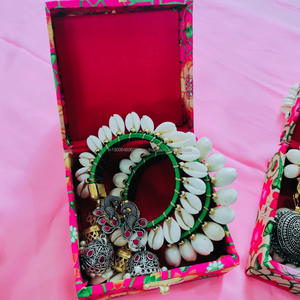 Nouvel arrivage de décorations de mariage Demoiselles d'honneur Party Favor Combo Boîte décorative réglable Bracelet Boucles d'oreilles Retour Cadeau Mariages - Product Image 5