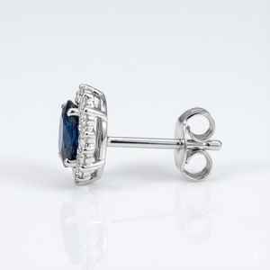 Boucles d'oreilles en saphir bleu, bijoux délicats en pierre de naissance, élégantes boucles d'oreilles en pierres précieuses, cadeau pour femme - Product Image 3