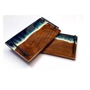 Bandeja de servir de resina y madera más vendida para una decoración elegante de la cocina y el hogar, disponible a precios económicos. - Product Image 1