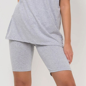 Ensemble décontracté pour femme : T-shirt court à manches courtes en toile respirante de couleur unie et short assorti, idéal pour l'été - Product Image 2