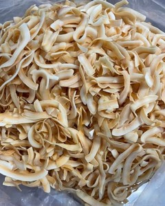 Rodajas de Coco Crujientes, Pulpa de Coco Madura Natural para Snack o Ingrediente, Vietnam - Product Image 5