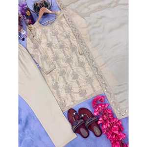 Fancy Party Wear Conjunto de mujer Heavy Pure Chinon Silk Top Bottom & Dupatta-para ocasiones especiales - Product Image 6