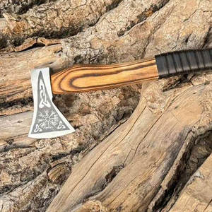 ขวานสไตล์ไวกิ้งสแกนดิเนเวียน ลายสลักแบบดั้งเดิม ด้ามจับหุ้มหนัง ผิวไม้ธรรมชาติ สำหรับการตั้งแคมป์กลางแจ้ง - Product Image 6