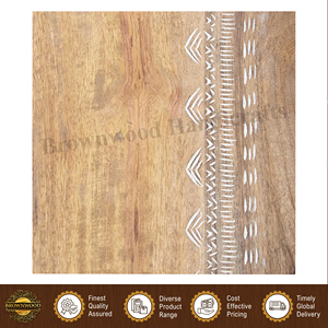 Premium Quality Hotel and Restaurant Supplies <b>Round</b> Shape Hand Carved Mango Wood Food <b>Serving</b> <b>Tray</b> with Metal Handles - Product Image 2