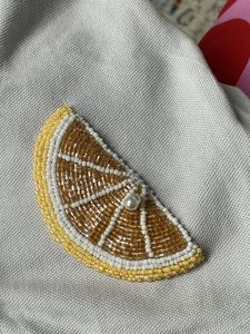 Top Bohème Vintage Femme à Col Ouvert Taille Unique Débardeur Court Col en V Tendance en Soie Tricotée avec Rubans Creux - Product Image 4