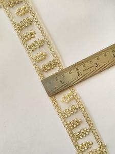 Robes de mariée écologiques modernes avec perles florales et dentelles brodées, artisanat exquis, textiles de luxe, chaussures - Product Image 3