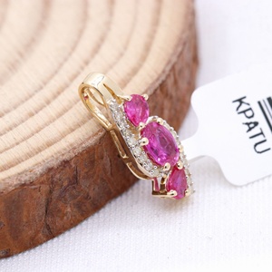 Colgante de Oro Amarillo Sólido de 14K con Rubí Ovalado Natural y Diamantes, Diseño de Ola, Joyería Fina, Memoria Jewels - Product Image 5