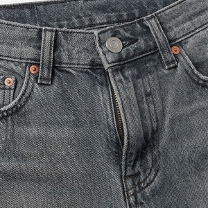 Shorts en jean élégants pour femmes, taille ajustée, déchirés, style estival décontracté, streetwear, couleur personnalisable, tenues chics - Product Image 4