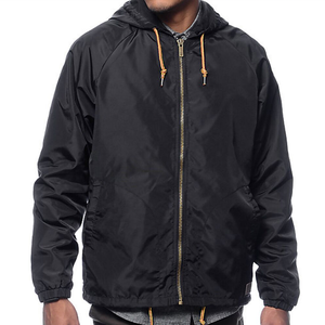 Veste coupe-vent à capuche noire pour homme, fermeture éclair, style décontracté, vêtement d'automne, en polyester, coupe régulière - Product Image 1