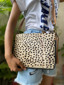 กระเป๋าถือหนังวัวพิมพ์ลายสัตว์แท้คุณภาพสูง, คุณภาพพรีเมียมกระเป๋าถือหนังวัว100% อเนกประสงค์ใส่ข้อมือได้มาก - Product Image 2