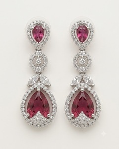 Boucles d'oreilles de créateur en pierre taille poire, diamant américain, élégantes, en argent et plaqué rhodium, pour réceptions et soirées, vente en gros - Product Image 1