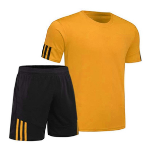 Ensemble de vêtements de sport de performance pour hommes, uniforme de tennis haut de gamme, jersey et short légers et respirants pour l'entraînement et les tournois - Product Image 3