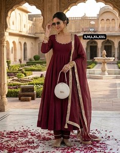 NUEVO LANZAMIENTO: KURTI CHANDERI con ANARKALI INTERIOR (TOP-BOTTOM) y DUPATTA con ENCAJES EN TODAS LAS PUNTAS, ESTILO MODERNO HASTA EL SUELO, IDEAL PARA FIESTAS - Product Image 2