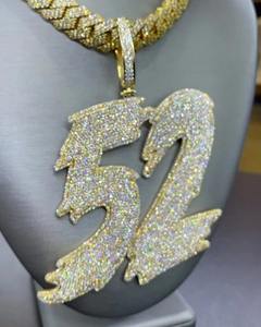 Colgante Hip Hop con el Número 52, Personalizable con Nombre/Número/Logotipo, Colgante de Moissanita VVS1 D, Colgante de Dos Letras - Product Image 3