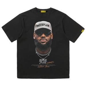 Stssy Camiseta negra de manga corta para hombre con estampado Our Legacy, cuello redondo, estilo streetwear, ajuste tipo jersey, longitud regular - Product Image 3