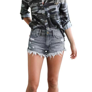 Shorts de Mezclilla Personalizados para Mujer al por Mayor con Tela Premium, Cintura Alta y Opciones de Corte Holgado, Tratamientos de Lavado Personalizados, Marca Propia - Product Image 3
