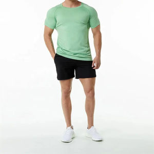 ชุดเซ็ตเสื้อยืดและกางเกงขาสั้นผู้ชายแบบสองชิ้น สีพื้น สไตล์สตรีทแวร์ ชุดลำลองฤดูร้อน ระบายอากาศได้ดี น้ำหนักเบา พิมพ์ลาย มีกระเป๋า - Product Image 3