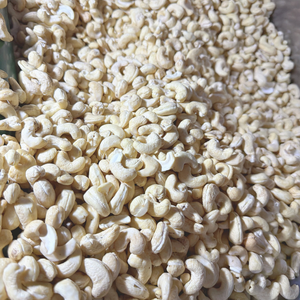 Noix de cajou du Vietnam en gros, Noix de cajou biologiques W180 en gros, Santigo Cashew Vietnam OEM, ODM - Product Image 1