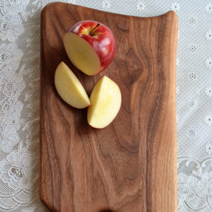 Tabla de cortar de madera hecha a mano de calidad premium para uso en la cocina, para cortar verduras, frutas, carne, pan y queso. - Product Image 4