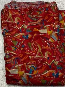 Tissu imprimé numérique de qualité supérieure en polyester, coton, rayonne et mousseline à motifs floraux pour robes, chemisiers et vêtements féminins - Product Image 3