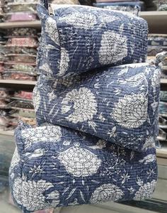 Handmade Quilted <b>Toiletry</b> Bags Cotton Travel Organizer Cosmetic Makeup Pouch Zipper <b>Storage</b> Bag Set - Product Image 4