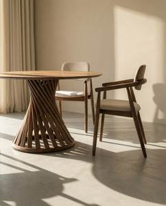 Table à manger ronde en bois avec base conique cannelée et plateau ovale, table sur pieds contemporaine pour la maison et les restaurants - Product Image 3