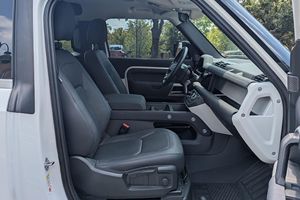 Excelente Oferta 2023 Land Rover Defender 90 S SUV Listo para enviar a todo el mundo - Product Image 3