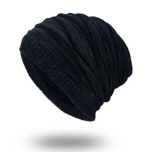 Gorro de Invierno Moderno Personalizado al por Mayor, Gorro Holgado y Cálido con Forro de Felpa Coral Tejido en Relieve para Hombre y Mujer - Product Image 4