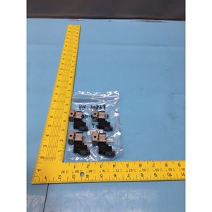 LOT DE 4 ÉLECTROVANNES MICRON 811-20869, VJ314MT - Équipements et Pièces Semi-conducteurs de Renommée Mondiale à Confiance Accorderie - Product Image 5
