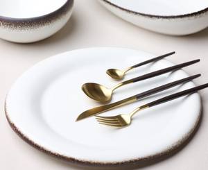 Juego de cubiertos de diseño para mesas de lujo, ideal para hogares, hoteles, cafeterías y celebraciones especiales. - Product Image 3