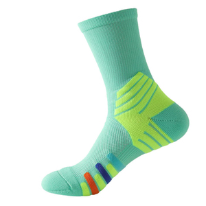 Chaussettes de sport personnalisées en Spandex/Polyester pour l'automne, montantes jusqu'au genou, écologiques, à séchage rapide et respirantes, pour équipes de basketball, vente en gros - Product Image 3