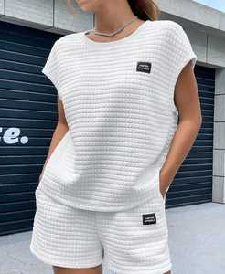 ONETEN APPARELS ชุดเซ็ต 2 ชิ้นสำหรับผู้หญิง เสื้อคอกลมแขนสั้นและกางเกงขาสั้น ชุดลำลองสำหรับฤดูร้อน - Product Image 2