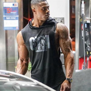 เสื้อกล้ามมีฮู้ดสีแดงสำหรับผู้ชาย พิมพ์ลาย Gym Warriors ผ้าฝ้าย เสื้อโชว์กล้ามเนื้อ สวมใส่สบายๆ สำหรับออกกำลังกาย เสื้อฮู้ดแขนกุดสำหรับผู้ชาย - Product Image 5