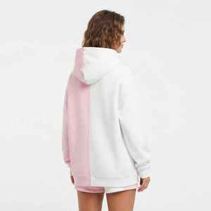 Sudadera con capucha de bloques de color para mujer, rosa y blanca, con hombros caídos, manga larga y estampado de letras - Product Image 2