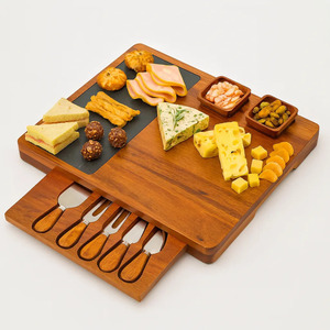 Planche à fromage rectangulaire en bois avec tiroir, plateau de service multifonctionnel avec ensemble de couteaux pour la cuisine - Product Image 1